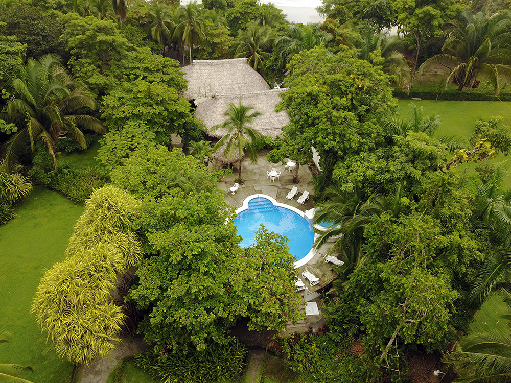 Day Pass at Hotel Boutique Karahé Beachfront