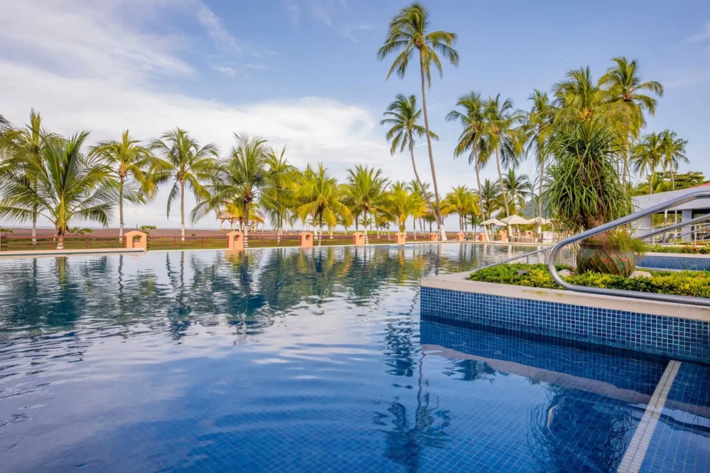 Day Pass at Hotel Best Western All Inclusive Jacó Beach